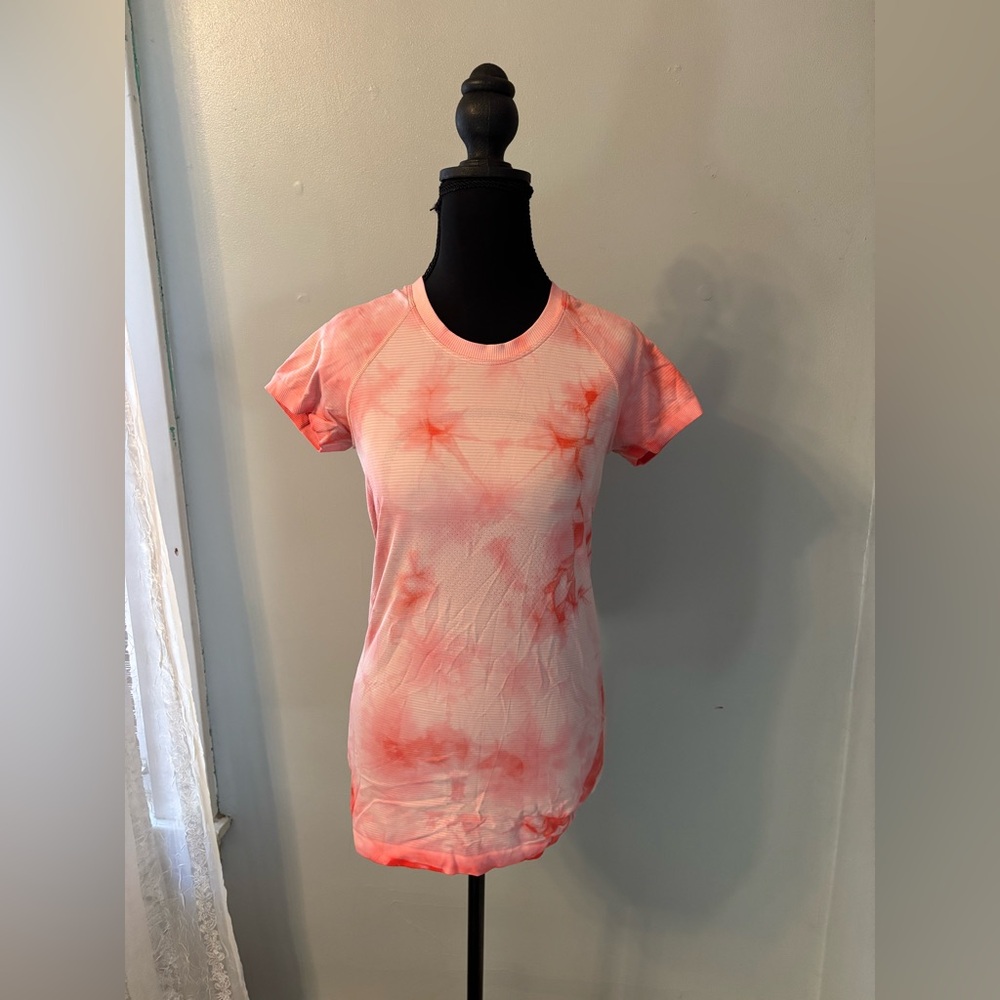 Lululemon swiftly tech short sleeve tie dye shirt running gym women's 6